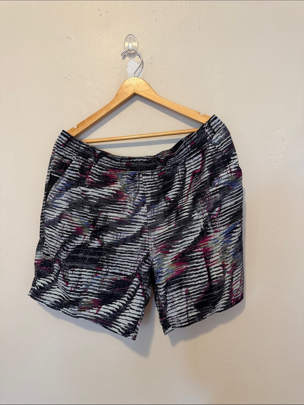 The North Face Men's Multicolor Patterned Shorts
